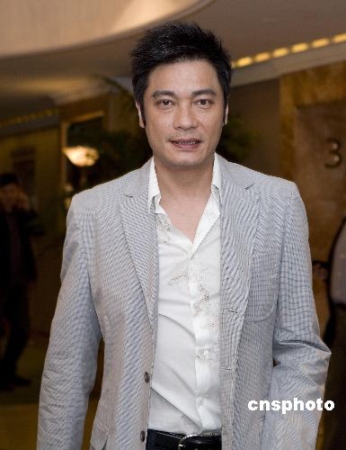 罗嘉良宣布妻子已怀孕三四个月