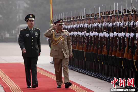 解放军副总长章沁生与孟加拉国陆军参谋长会谈