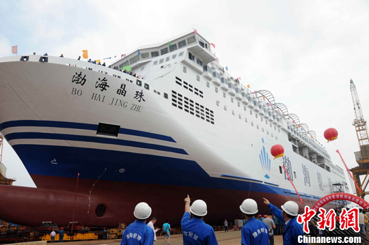 “渤海翠珠”轮的姊妹船--“渤海晶珠”轮也将于2012年10月投入运营。
