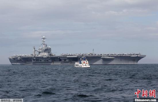 当地时间10月24日，美国海军第七舰队核动力航空母舰“乔治·华盛顿”号抵达菲律宾马尼拉湾。