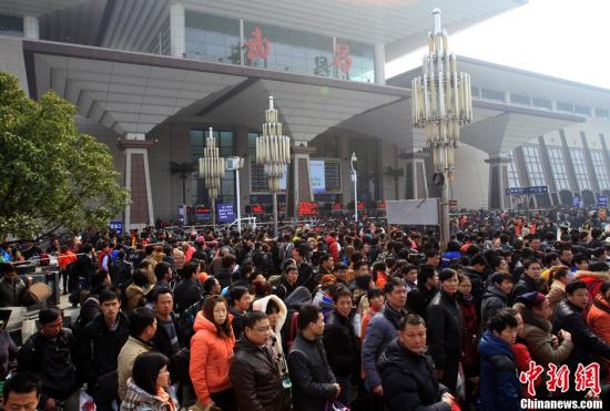  ͼΪ���ÿ����人�����վ��<a target='_blank' href='http://www.chinanews.com/'>������</a>�� �ų� ��