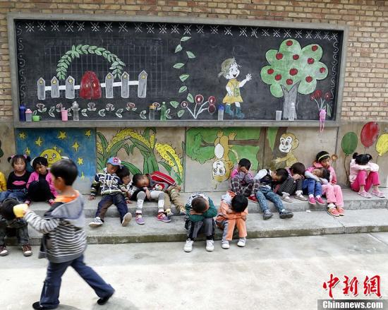 愁!中国超六成青少年儿童睡眠时间不足8小时