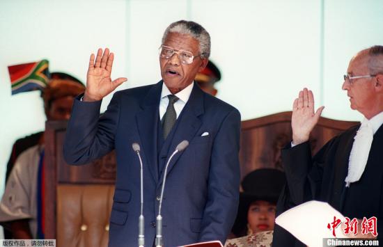 资料图：南非前总统曼德拉。