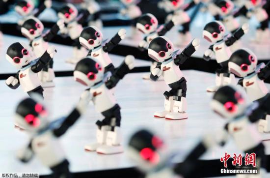 日本100台机器人同台共舞 称系全球创举(图)