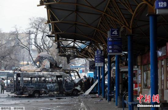 乌克兰东部顿涅茨克市中心遭炮击 造成人员伤亡