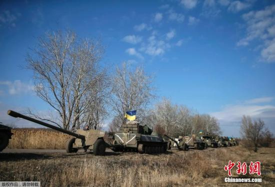 乌克兰政府军宣布完成所有重武器撤离任务