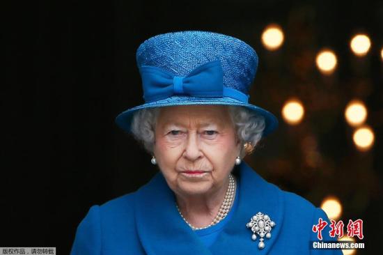 当地时间3月13日，伦敦圣保罗教堂，英国王室主要成员出席英军撤离阿富汗纪念仪式。图为女王伊丽莎白。