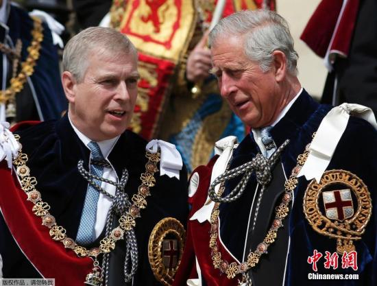 资料图：英国安德鲁王子（左）及查尔斯王子。