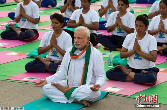 印度总理莫迪将与全印高级警察一起上瑜伽课 
