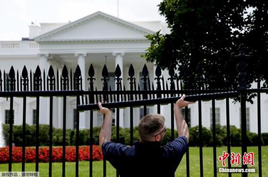 美国白宫遭抛掷可疑包裹封锁数小时 嫌疑人被捕 