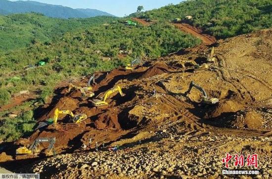 当地时间2015年11月21日、22日，缅甸东北部的克钦族自治邦内一处玉石矿场于当地时间21日发生山体滑坡。根据目前最新的消息显示，此次灾难已造成至少90人遇难。 报道称，一名地方官员表示，在21日晚上，救援队已找到了79具<a href=