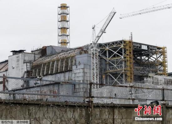 切尔诺贝利核电站，被称为“石棺”的钢筋混凝土保护层将四号反应堆盖住。