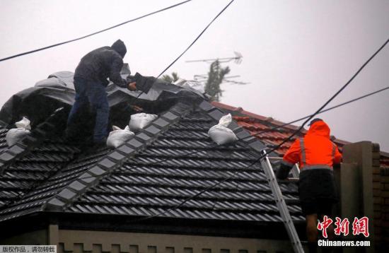 暴风雨袭澳洲东海岸 3人亡3失踪多处房屋被冲毁 