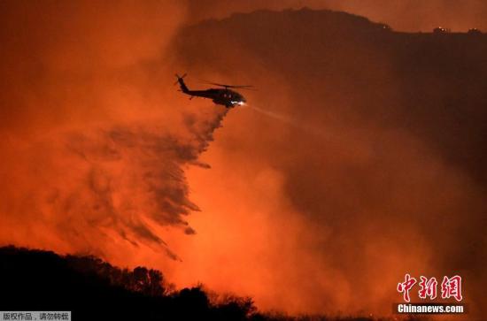 美国洛杉矶发生山林大火 5000人被迫疏散