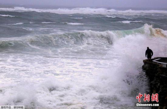 暴风雨袭澳洲东海岸 3人亡3失踪多处房屋被冲毁 