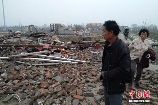 江苏盐城遭龙卷风冰雹袭击已致51人死亡多人