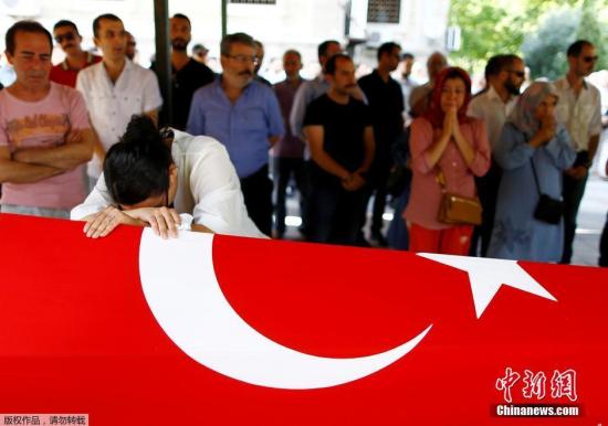 自杀式恐袭致43人死 土耳其总理指IS系幕后黑手 