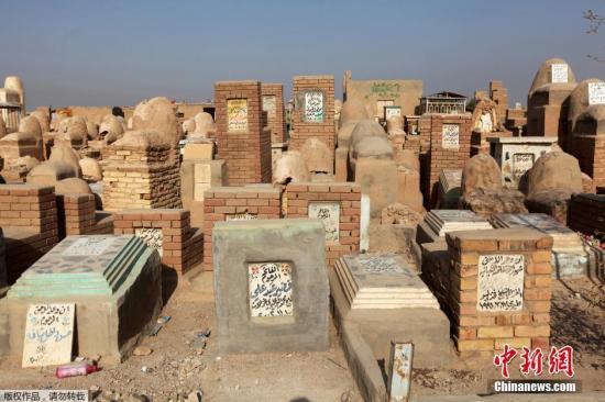 资料图：图为伊拉克境内一处叫“和平谷”的墓地。