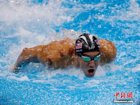 当地时间8月9日，里约奥运会男子200米蝶泳决赛中，菲尔普斯游出1分53秒36，这也是菲尔普斯在奥运会上拿到的第20枚金牌。<a target='_blank' href='http://www.chinanews.com/' >中新网</a>记者 杜洋 摄