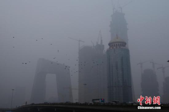 北京处于重度污染水平 13日夜间逐渐转好
