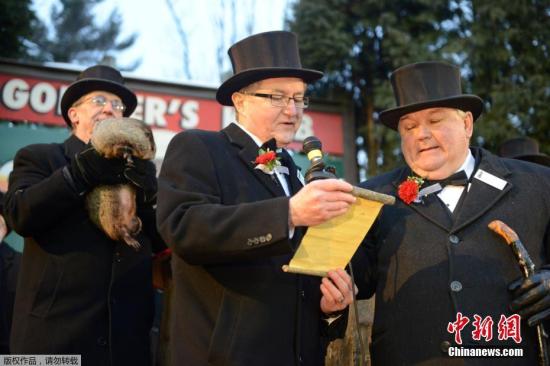 ����ʱ��2016��2��2�գ����������������ᣬ������ףһ��һ�ȵ��������ա���������󿴵��Լ���Ӱ�ӣ��ͱ������켴�����������������󡰷ƶ���Ԥ�⺮��Ķ�����Ҫ�������ܡ�