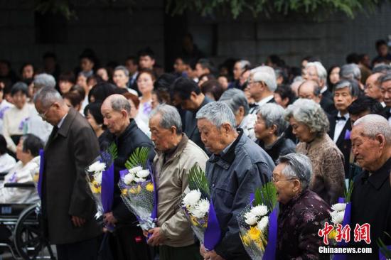 4月4日，南京举行“清明祭”仪式告慰大屠杀死难者。泱波 摄