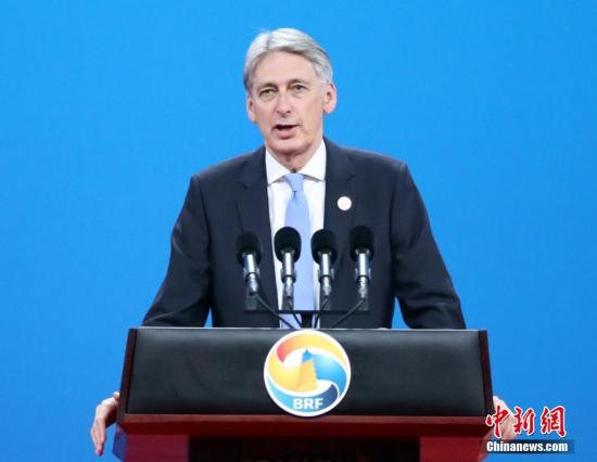 5月14日，“一带一路”国际合作高峰论坛高级别会议在北京举行，英国首相特使、财政大臣哈蒙德致辞。记者 侯宇 摄