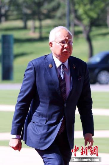 5��15�գ��������������ɼ����ִﱱ�����ܺ����ʻ������ģ���ϯ��һ��һ·�����ʺ����߷���̳Բ����ᡣ<a target='_blank' href='http://www.chinanews.com/'>������</a>���� ������ ��