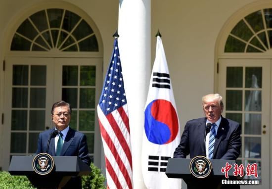 當地時間6月30日，美國總統特朗普在白宮會見韓國總統文在寅。