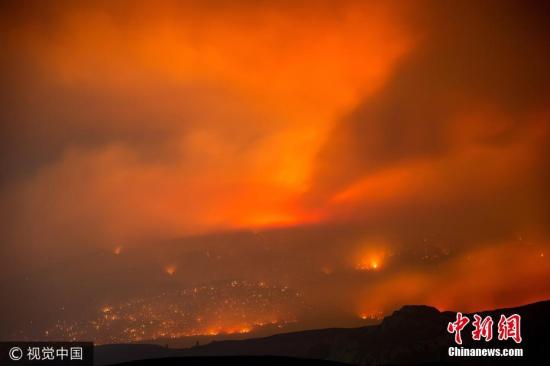 ����ͼ������ʱ��2017��7��10�գ����ô�ʫʡ��ʲϪ�򣬵���ɽ��������ͣ����ӳ�졣 ͼƬ��Դ���Ӿ��й�