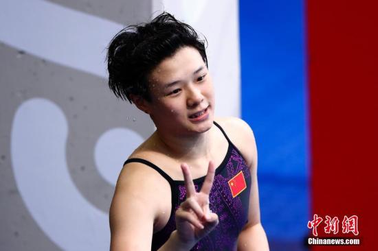 当地时间7月21日，2017国际泳联世锦赛跳水女子3米板决赛在布达佩斯举行，中国选手施廷懋以383.50分夺得冠军。

中新社记者 富田 摄