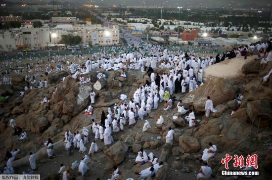 Chinese-operated light rail completes hajj service