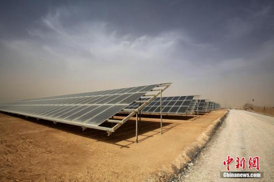 Chinese PV giants, Saudi Arabia launch energy storage project