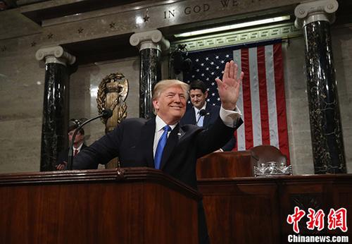 当地时间2018年1月30日，美国华盛顿，美国总统特朗普抵达国会，准备发表首次国情咨文。
