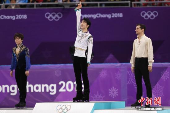 2月17日，在平昌冬奥会花样滑冰男子单人滑比赛中，日本选手羽生结弦夺得冠军。