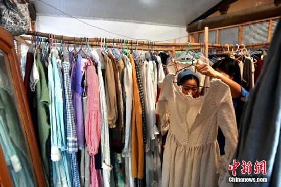 2017年中国服装销售总额同比增8.3% 出口回暖
