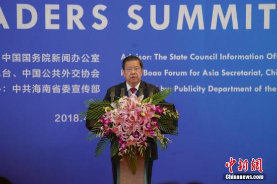 图为博鳌亚洲论坛咨询委员会委员、前秘书长龙永图出席活动并致欢迎辞。 <a target='_blank' href='http://www.chinanews.com/'>中新社</a>记者 骆云飞 摄 图为博鳌亚洲论坛咨询委员会委员、前秘书长龙永图出席活动并致欢迎辞。 <a target='_blank' href='http://www.chinanews.com/'>中新社</a>记者 骆云飞 摄