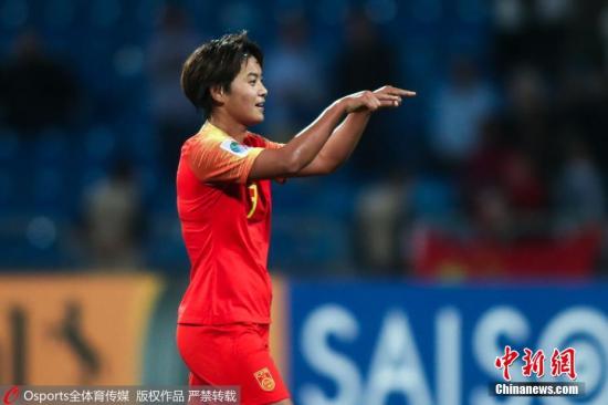 资料图：24岁的王霜，已经成长为中国女足的绝对核心。 图片来源：Osports全体育图片社