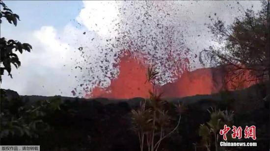 ͼʱ56գĻɽ緢ڼԺĵҽѷӿĳ30Զɽ緢ɵؽ2000˳롣Ƶͼ