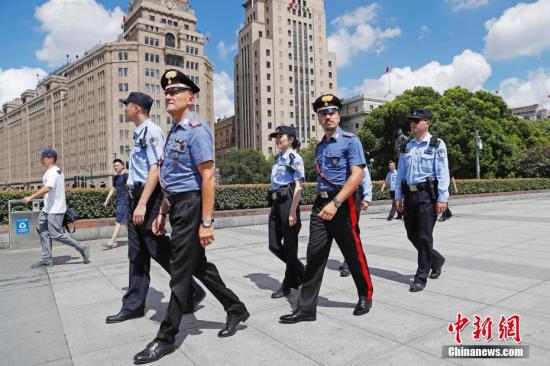 Chinese police officers head for Croatia to take part in joint patrols