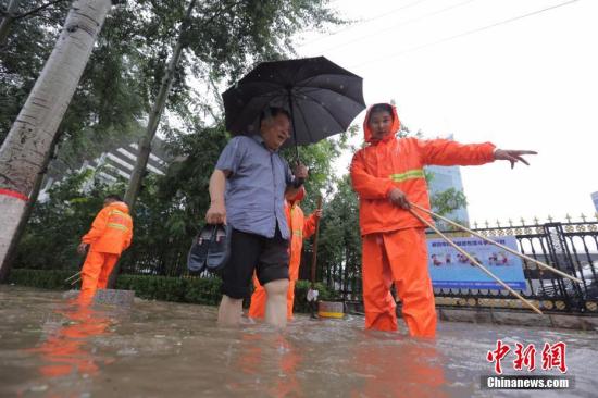 北京市防汛办：本轮台风雨致全城转移民众超27000人