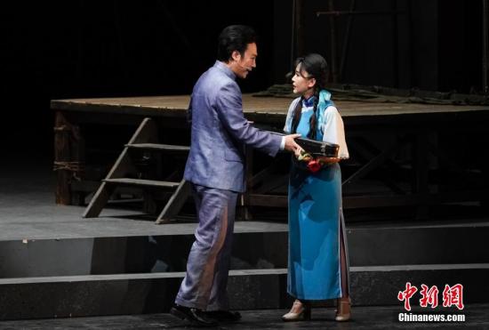 资料图:歌剧表演 <a target='_blank' href='http://www-chinanews-com.cctsc-eshop.com/'>中新社</a>记者 杜洋 摄 资料图:歌剧表演 <a target='_blank' href='http://www-chinanews-com.cctsc-eshop.com/'>中新社</a>记者 杜洋 摄