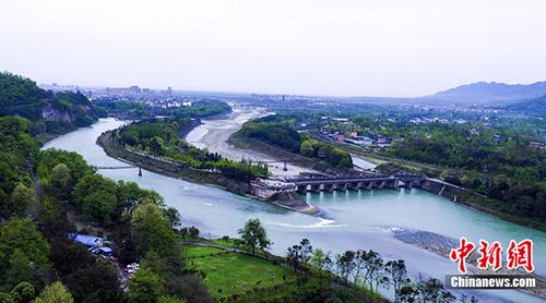 都江堰始建于公元前3世纪，是中国古代无坝引水的代表性工程。<a target='_blank' href='http://www.chinanews.com/'>中新社</a>发 何勃 摄