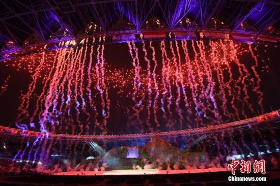 8月18日，第十八届亚运会在印尼首都雅加达开幕。图为开幕式现场。 <a target='_blank' href='http://www.chinanews.com/'>中新社</a>记者 侯宇 摄