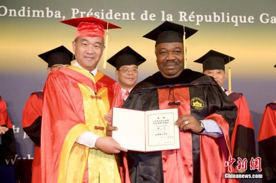 9月6日，加蓬总统邦戈被武汉大学授予法学名誉博士学位。<a target='_blank' href='http://www.chinanews.com/'>中新社</a>记者 张畅 摄