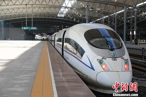 中国铁路40年：时速翻三番“追赶者”变“领跑者”