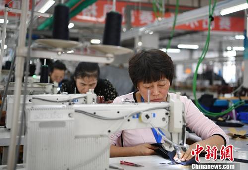 2018年前10月中国服装业利润同比增长约9%