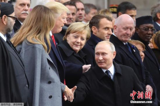 当地时间11月11日，法国巴黎，一战停战百年纪念活动在巴黎凯旋门举行，包括俄罗斯总统普京和美国总统特朗普在内等超过60位国家及政府领导人齐聚巴黎，出席纪念活动。
