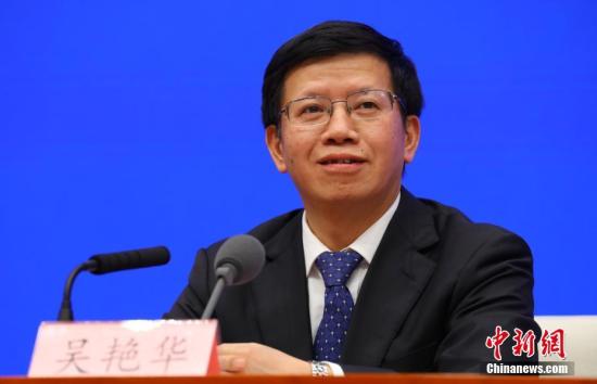 资料图:中国国家航天局副局长、探月工程副总指挥吴艳华。中新社记者 杨可佳 摄 资料图:中国国家航天局副局长、探月工程副总指挥吴艳华。中新社记者 杨可佳 摄
