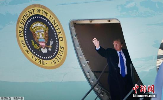 当地时间2月25日，美国总统唐纳德·特朗普在美国马里兰州安德鲁斯空军基地搭乘“空军一号”专机启程前往越南。据报道，27日至28日，特朗普和金正恩将于河内举行第二次会晤。